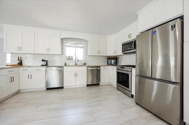 $1,200,000 | 1136 West Broadway, Hewlett, NY 11557