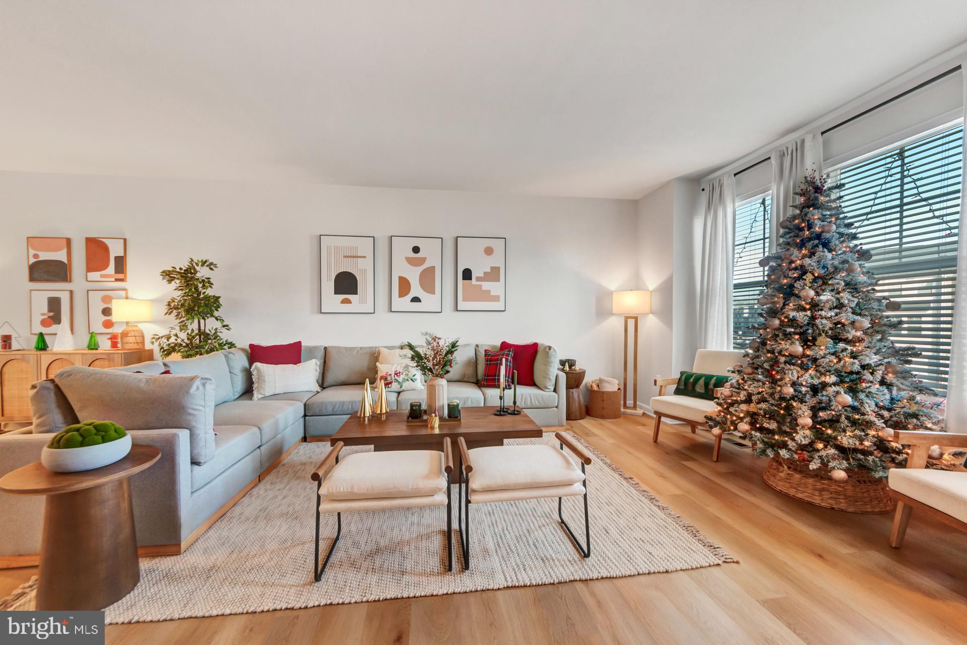 18307 Summit Pointe Drive Triangle, VA 22172 - Photo 3 of 35