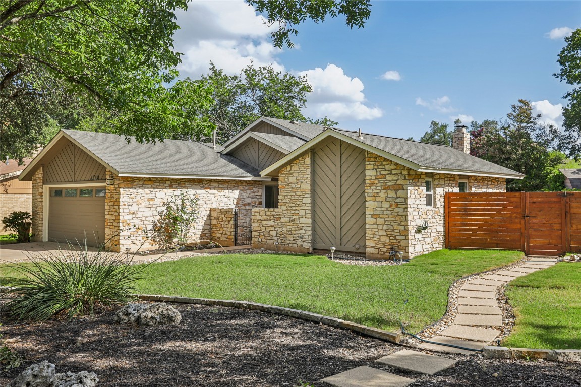 4713 Trail Crest Circle Austin, TX 78735 - Photo 3 of 37