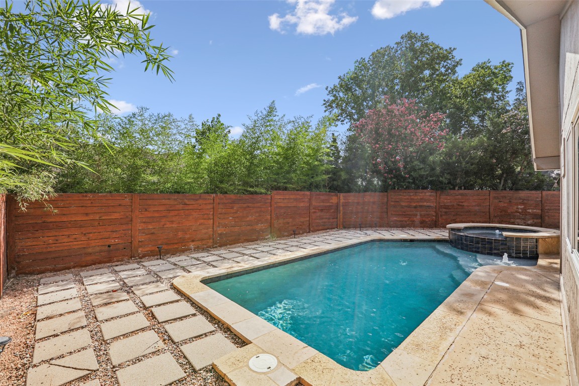 4713 Trail Crest Circle Austin, TX 78735 - Photo 34 of 37