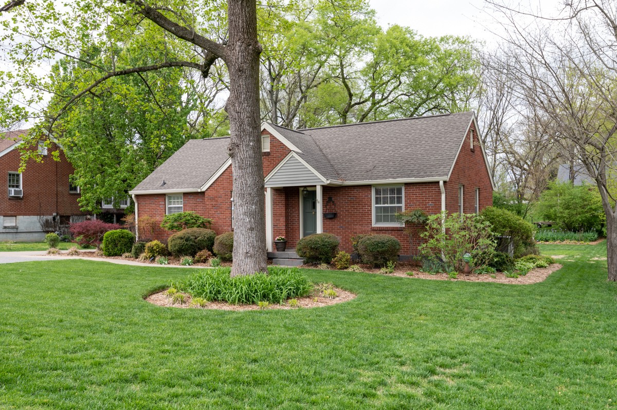 1137 Winding Way Road Nashville, TN 37216 - Photo 3 of 27 Gallery Image 3