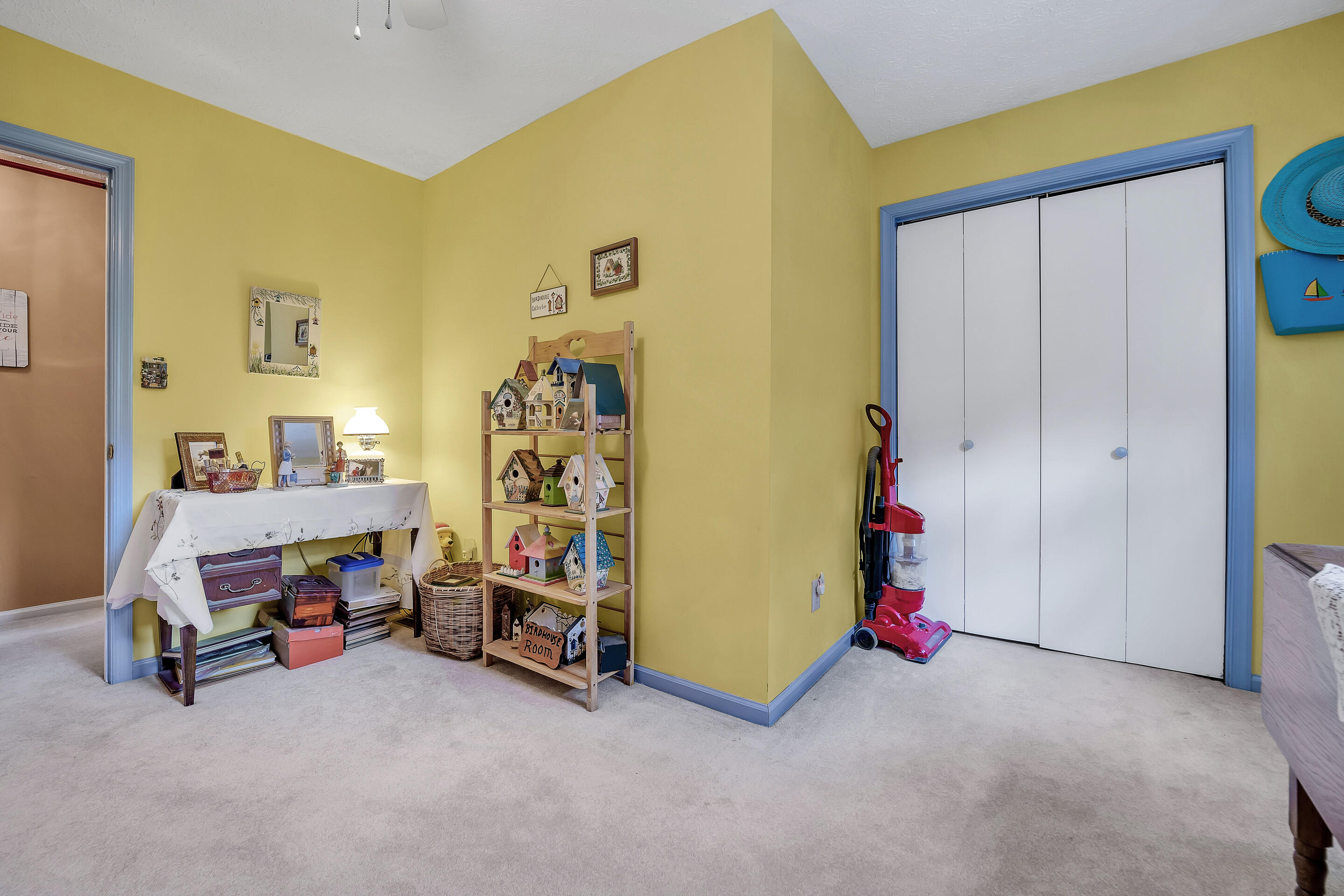 1096 Farmington Road Hardy, VA 24101 - Photo 25 of 54 a view of a room with toys and toys