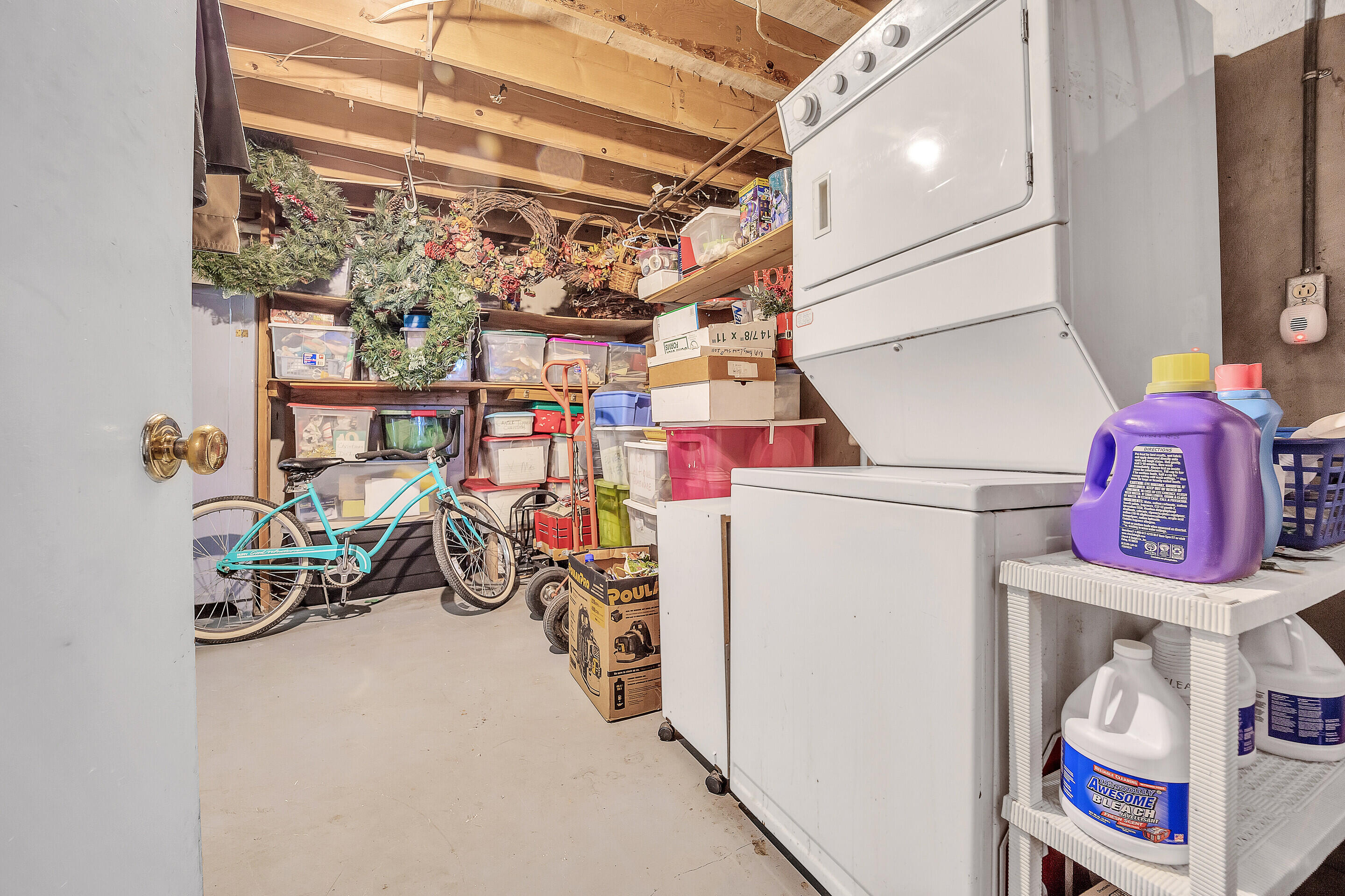 1096 Farmington Road Hardy, VA 24101 - Photo 36 of 54 a storage room with washer and dryer