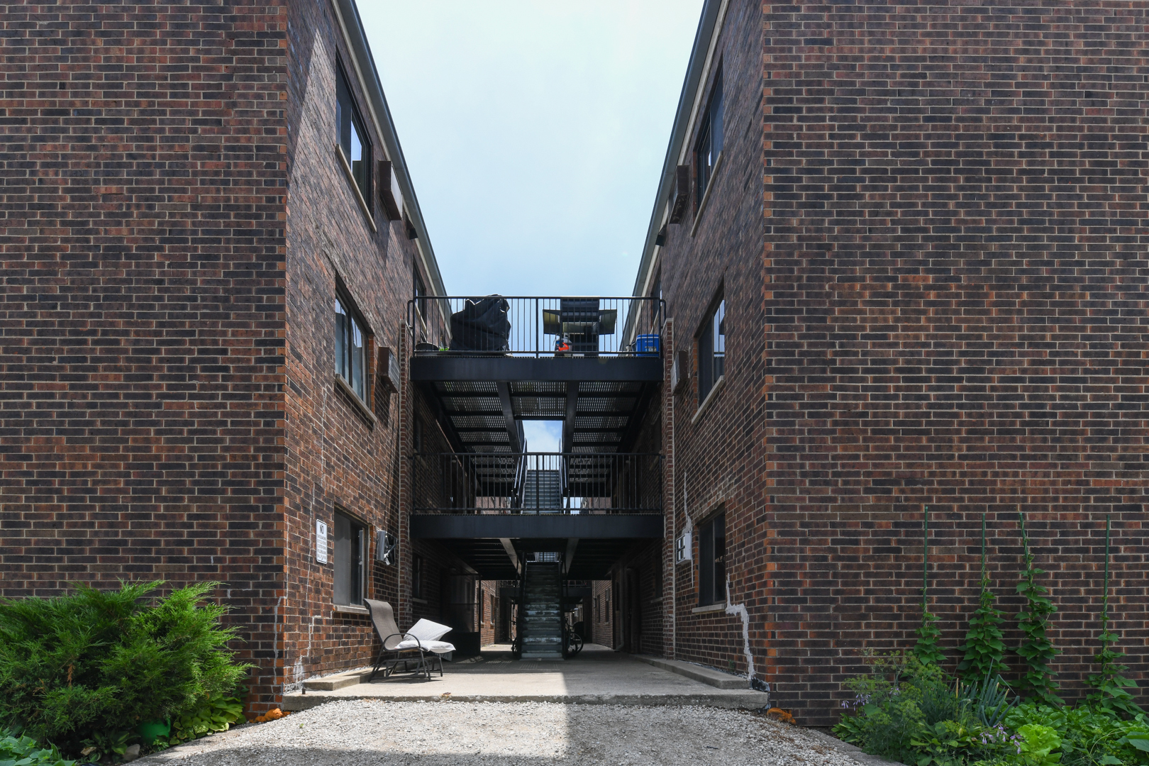 953 North Rohlwing Road, Unit GB Addison, IL 60101 - Photo 23 of 25 a view of a brick wall