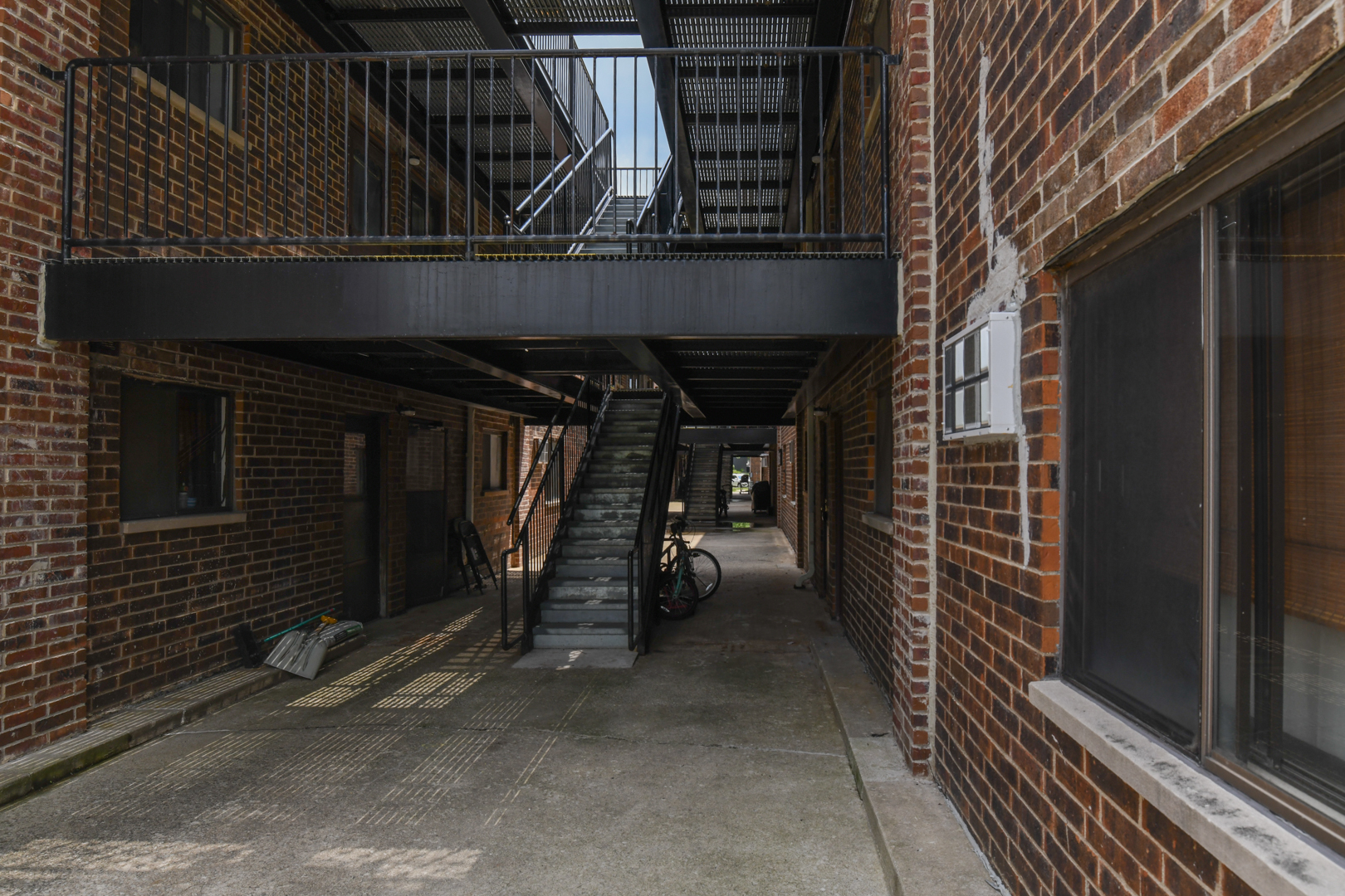 953 North Rohlwing Road, Unit GB Addison, IL 60101 - Photo 24 of 25 a view of a door and wooden door