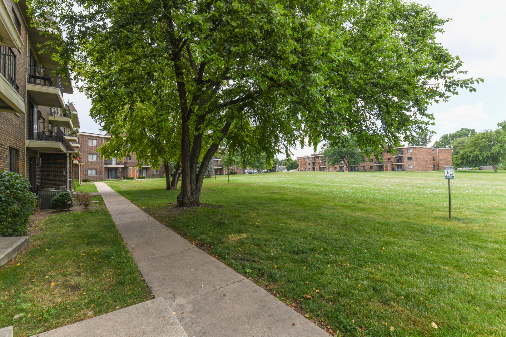 953 North Rohlwing Road, Unit GB Addison, IL 60101 - Photo 25 of 25 a view of a house with a yard