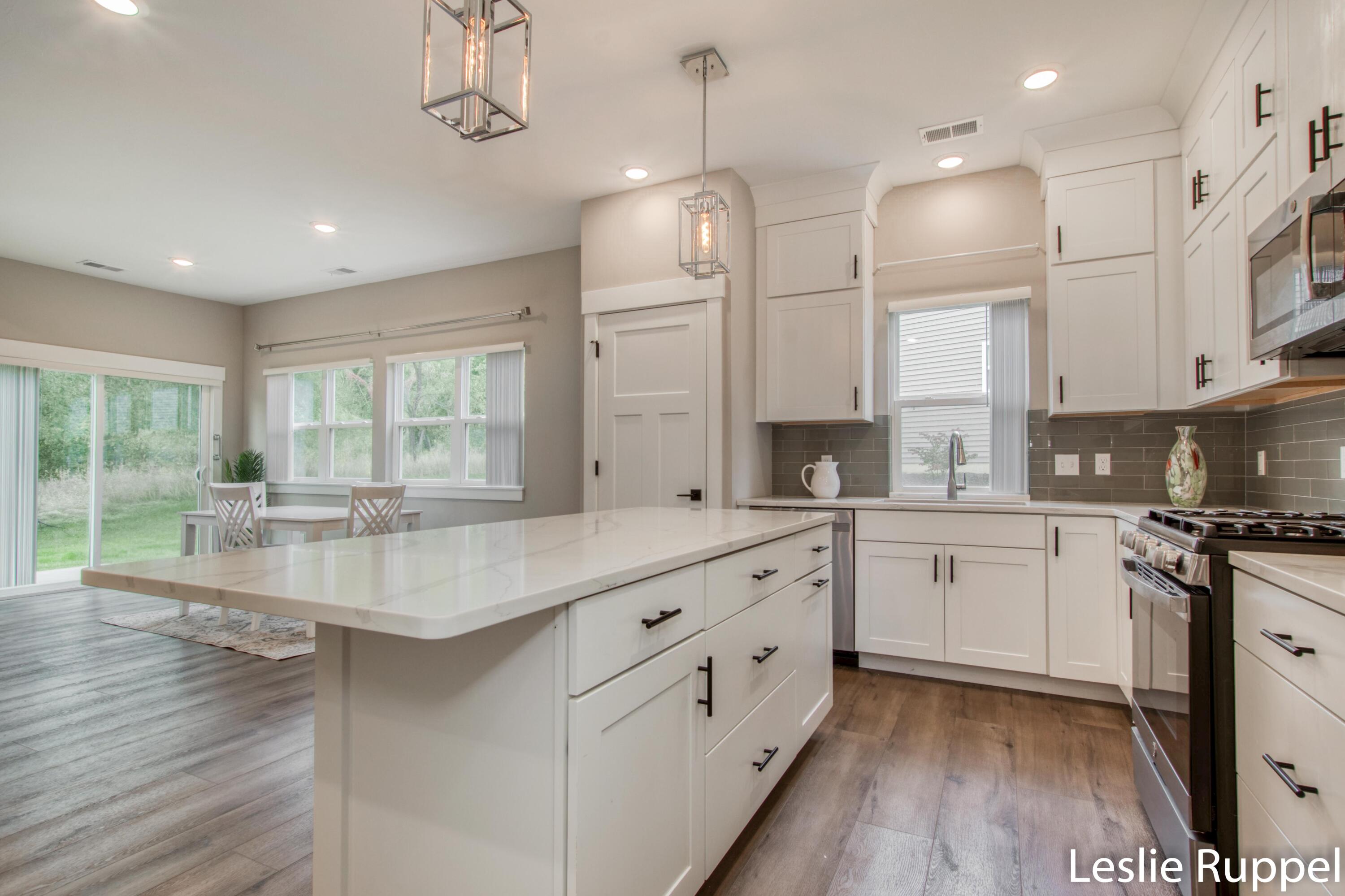 1520 Ctr Hl Road, Unit 2 Lowell, MI 49331 - Photo 8 of 32 Center Hill 1520-12