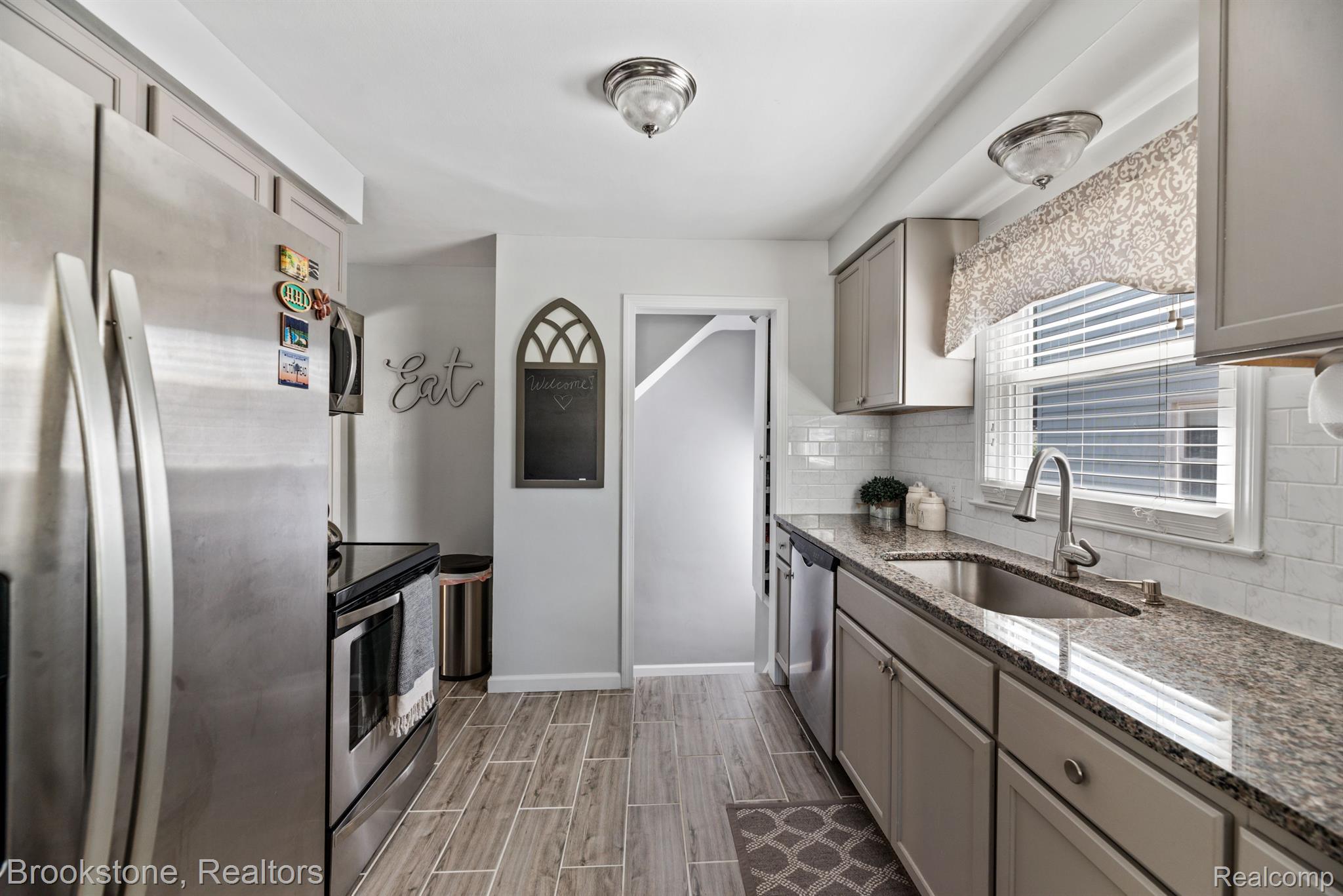 1474 Oakley Road Clawson, MI 48017 - Photo 5 of 29 Gallery Image 5