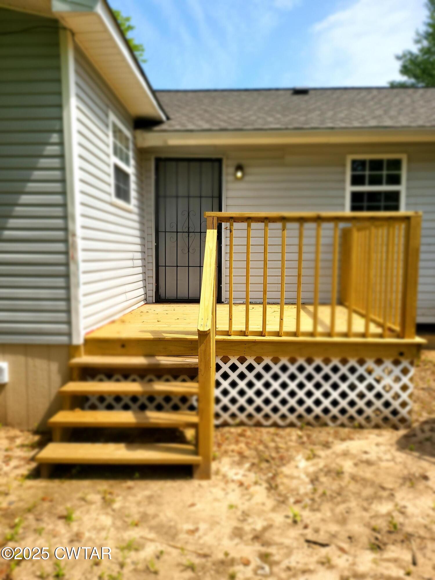 200 Cross Street Bolivar, TN 38008 - Photo 23 of 23 200 CROSS ST DECK