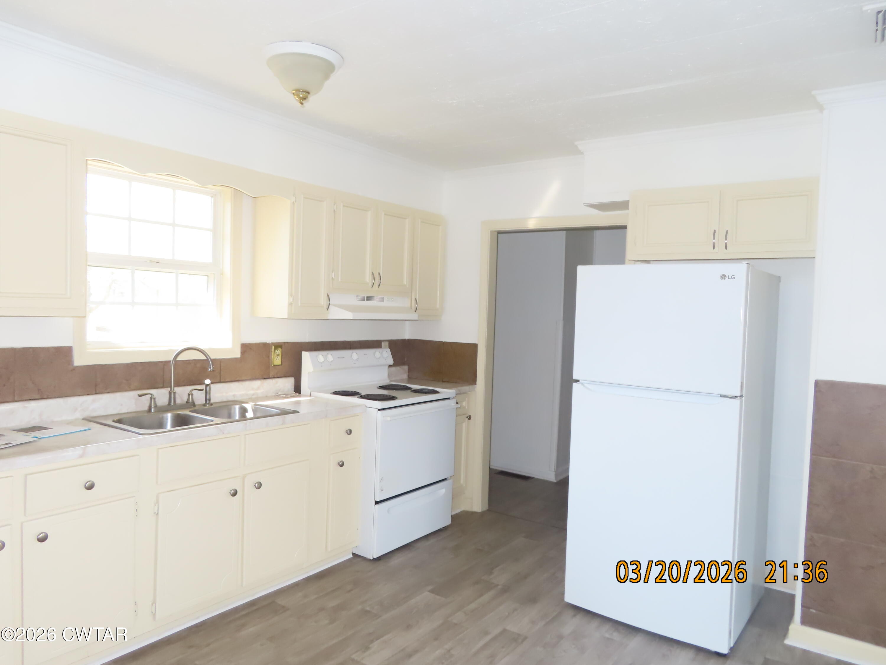 200 Cross Street Bolivar, TN 38008 - Photo 3 of 23 IMG_4854