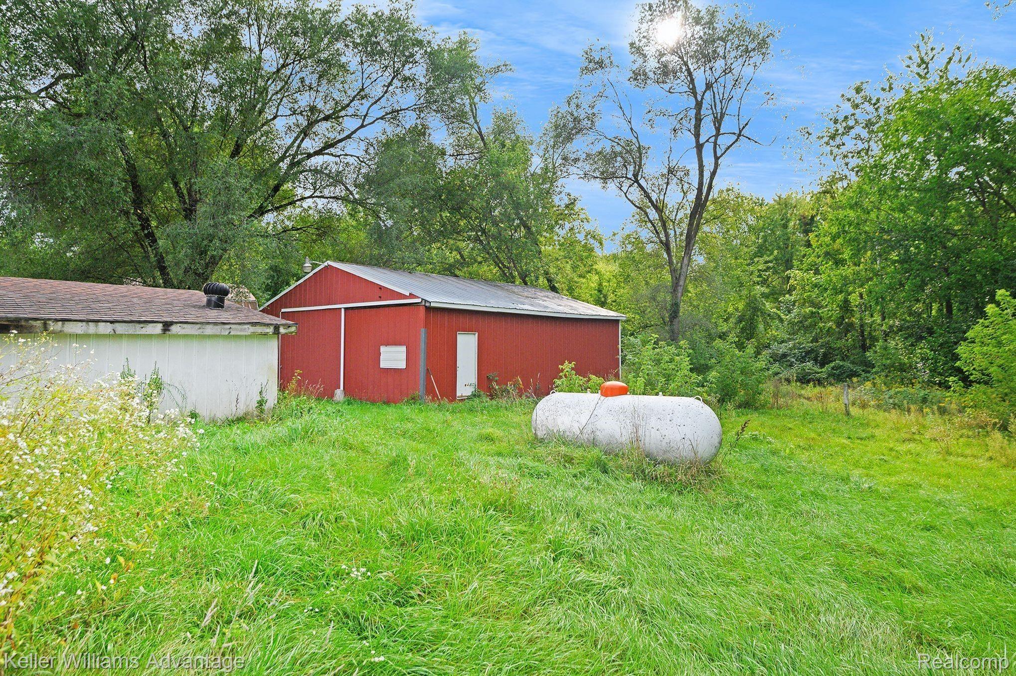 9898 South Lewis Road Millington, MI 48746 - Photo 18 of 20 Pole Barn.jpeg