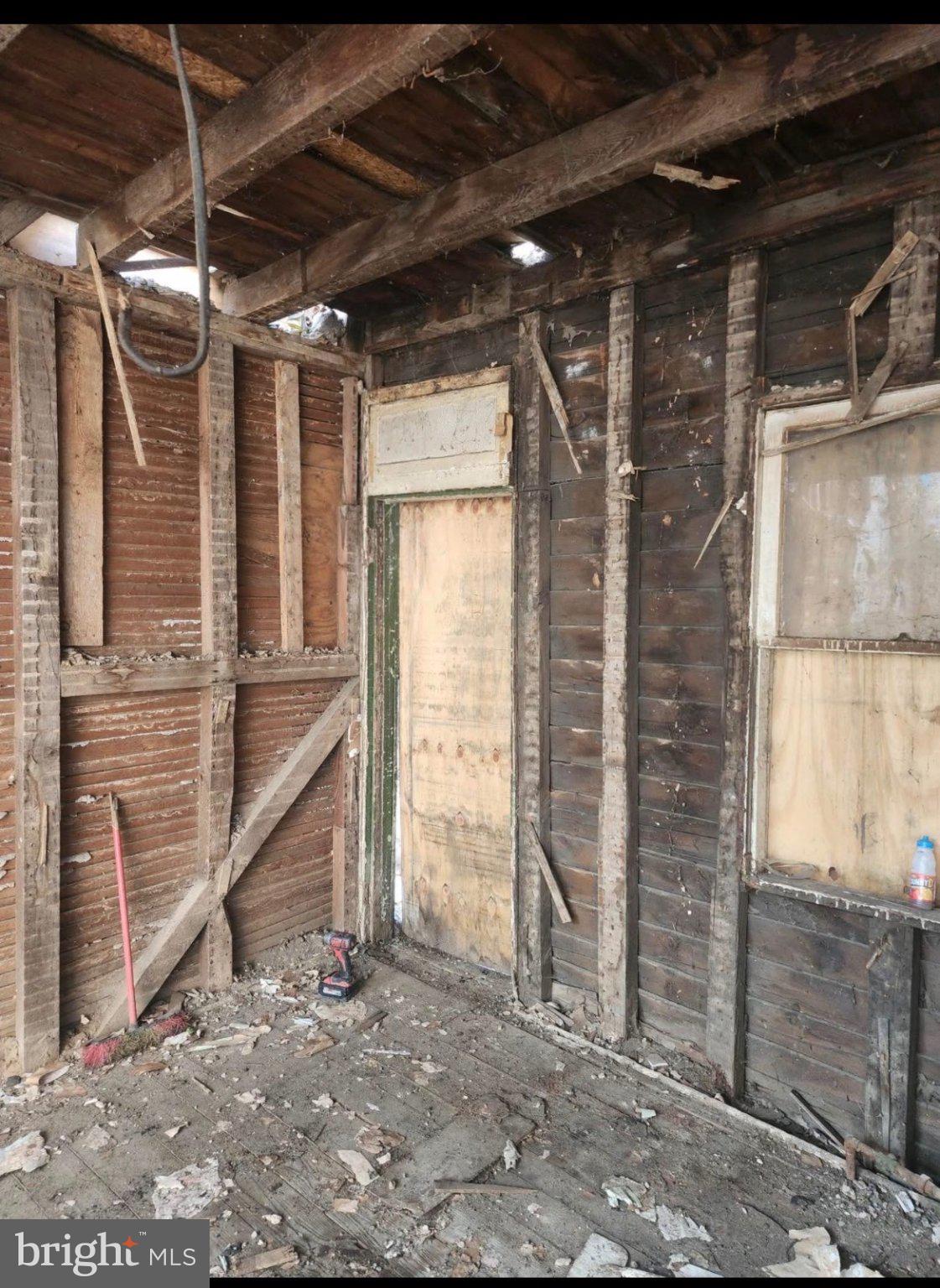 3619 Richmond Street Philadelphia, PA 19134 - Photo 5 of 7 Abandoned space with rustic charm.