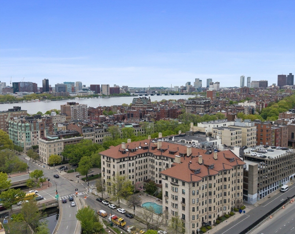 416 Commonwealth Avenue, Unit 312 Boston, MA 02215 - Photo 23 of 24 a city view