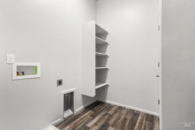 $539,900 | 10263 West Carlton Bay Drive, Garden City, ID 83714