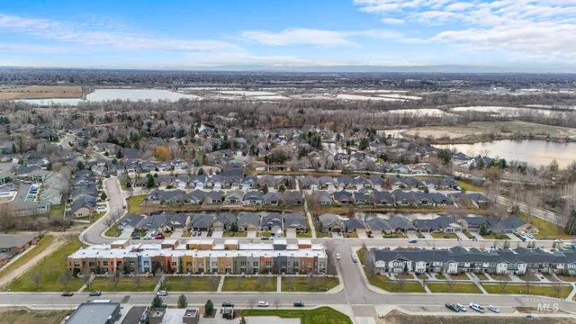 $539,900 | 10263 West Carlton Bay Drive, Garden City, ID 83714