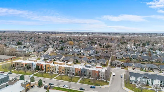 $539,900 | 10263 West Carlton Bay Drive, Garden City, ID 83714