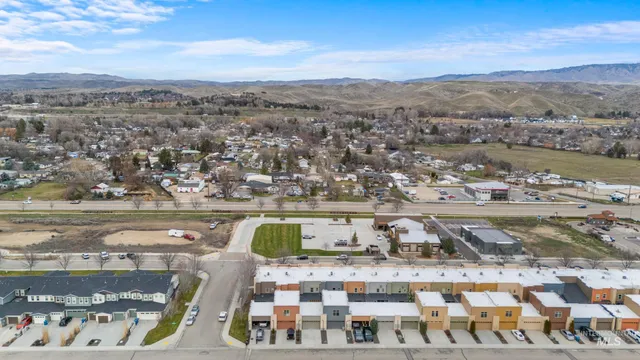 $539,900 | 10263 West Carlton Bay Drive, Garden City, ID 83714