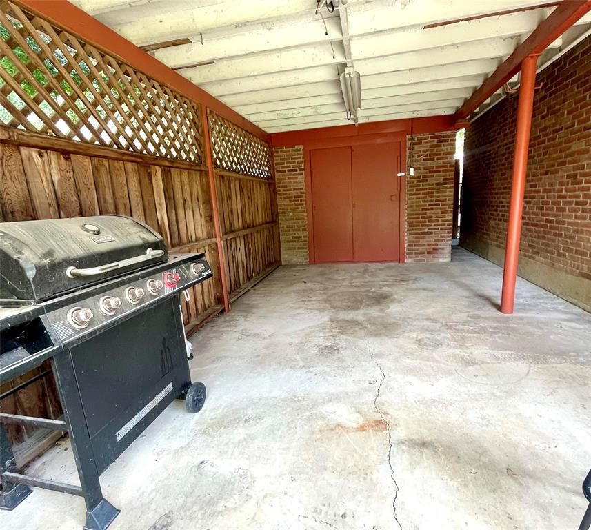 715 South Rusk Street Gainesville, TX 76240 - Photo 28 of 32 Gallery Image 28