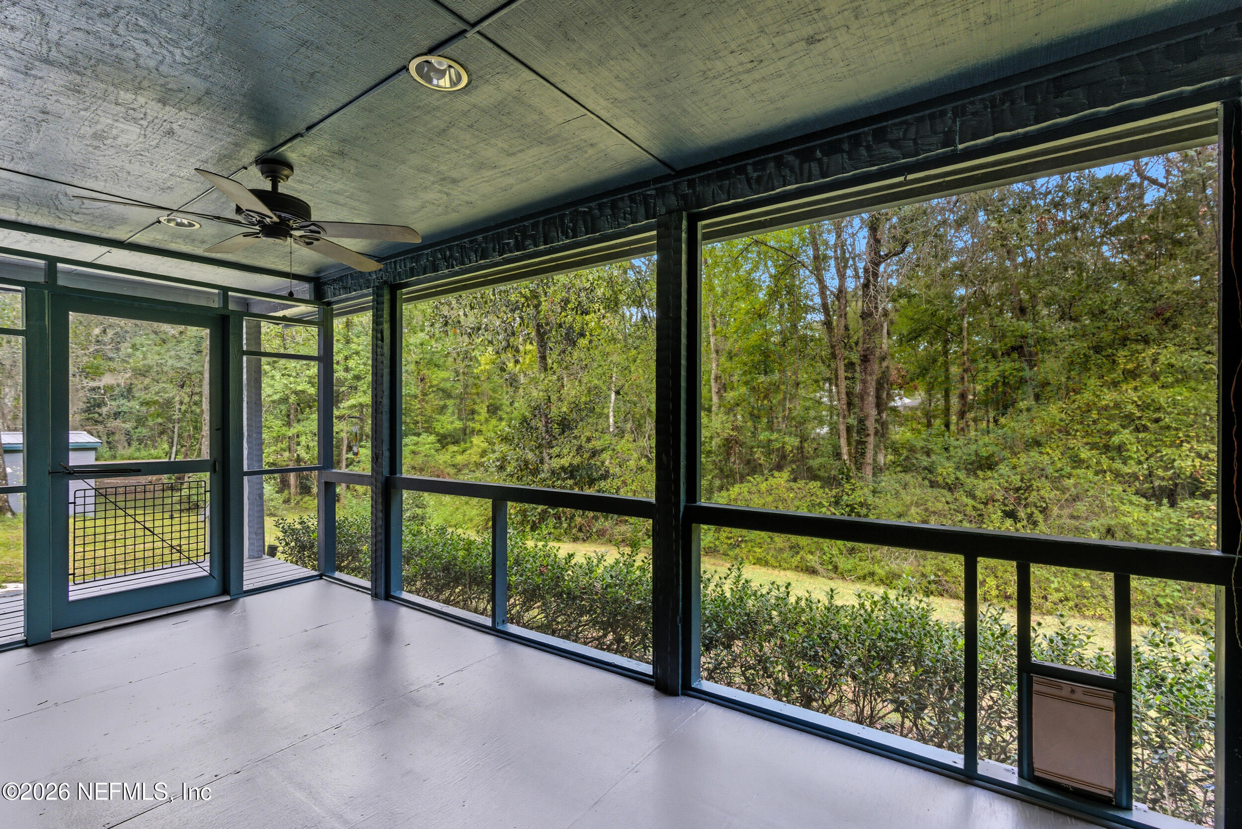 2221 Treasure Point Road Green Cove Springs, FL 32043 - Photo 29 of 34 screened porch