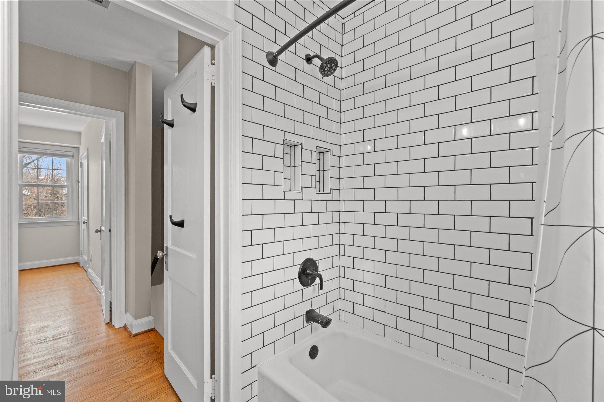 7 East Maple Street Alexandria, VA 22301 - Photo 21 of 37