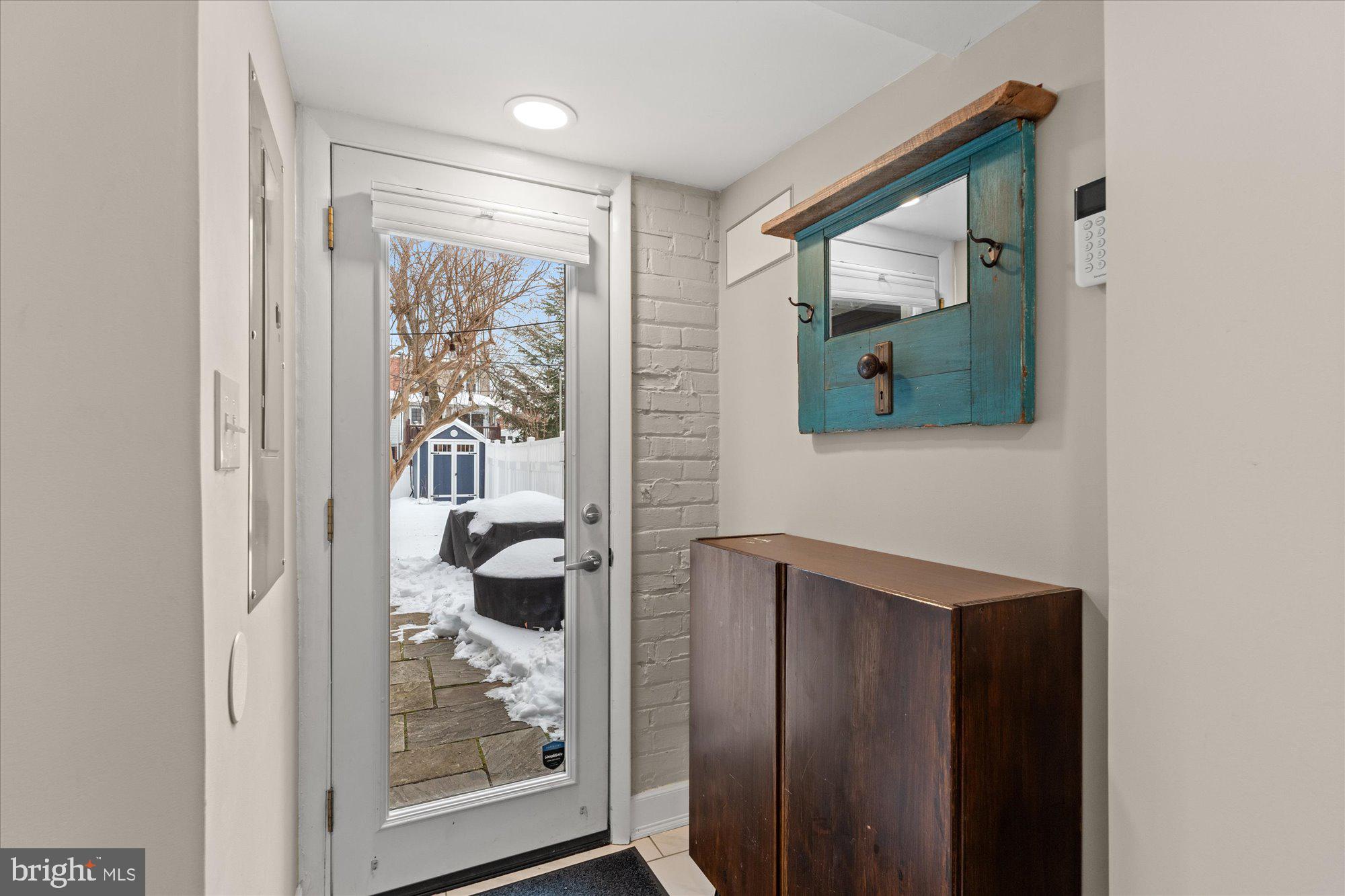 7 East Maple Street Alexandria, VA 22301 - Photo 25 of 37