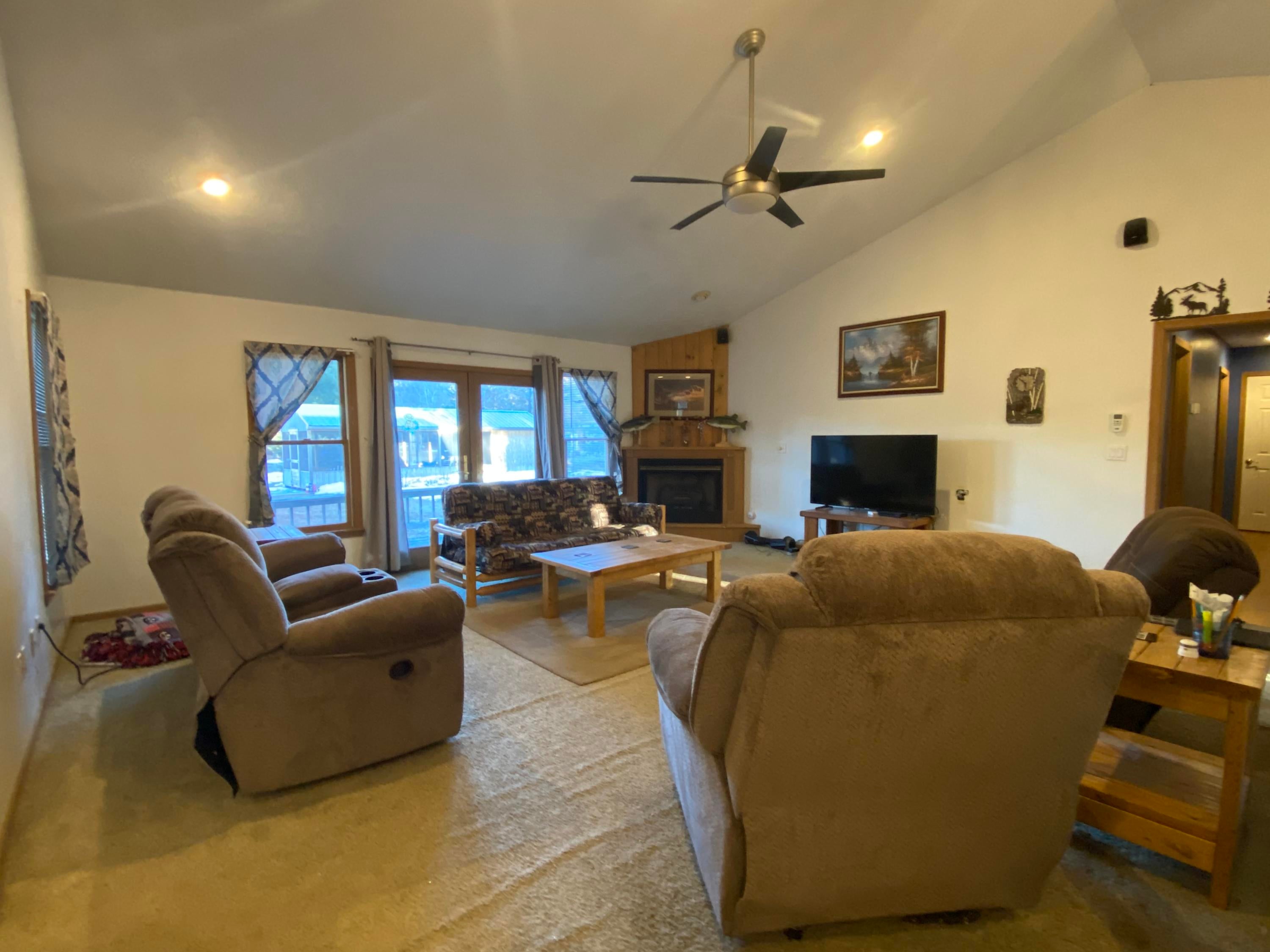 11593 South Stephan Bridge Road Roscommon, MI 48653 - Photo 4 of 19 Gallery Image 4