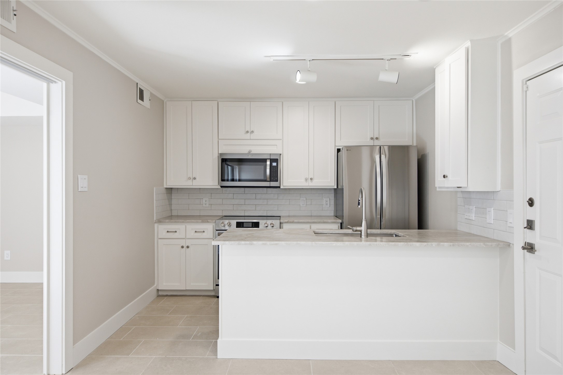 1801 Polo Road Austin, TX 78703 - Photo 6 of 26