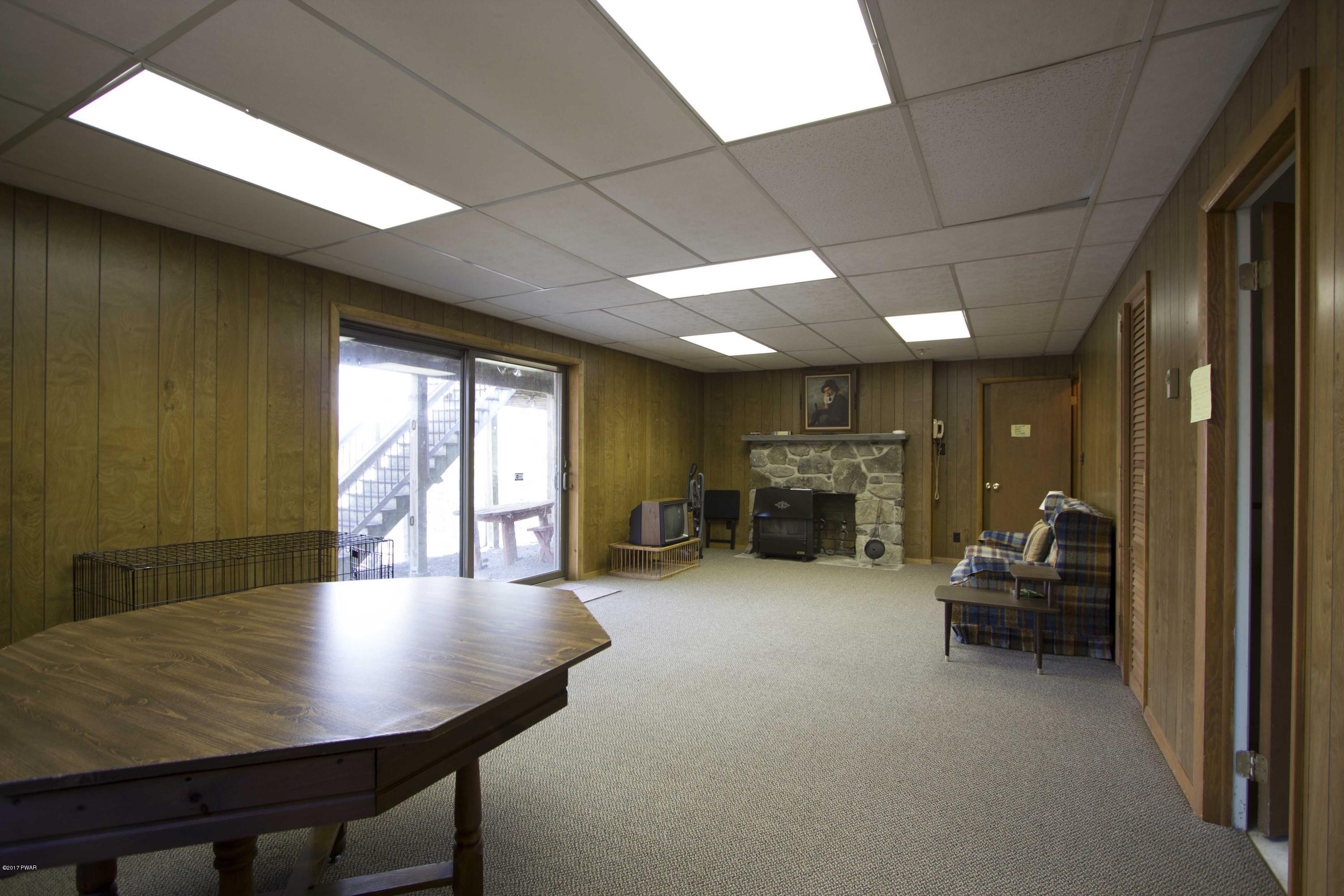 109 Doe Run Road Greentown, PA 18426 - Photo 28 of 34