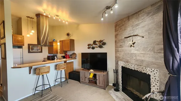 $187,000 | 835 Ocean Shores Boulevard Northwest, Unit 305, Ocean Shores, WA 98569