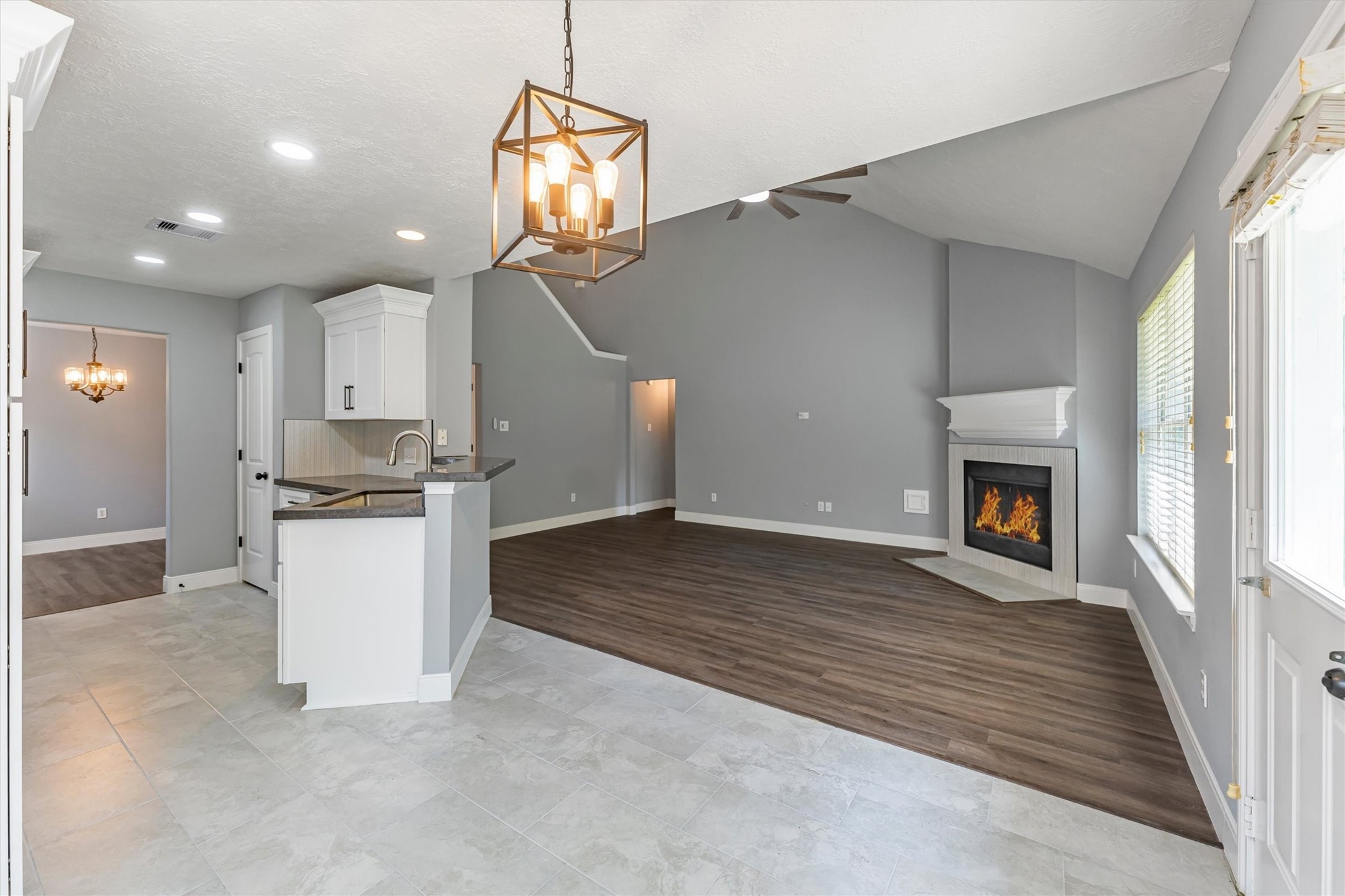 3227 Candlepine Drive Spring, TX 77388 - Photo 3 of 21