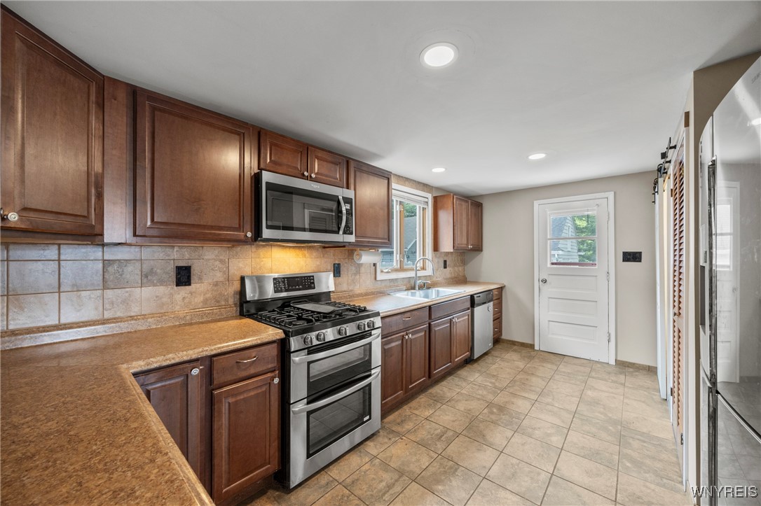 110 Mill Street Amherst, NY 14221 - Photo 11 of 33