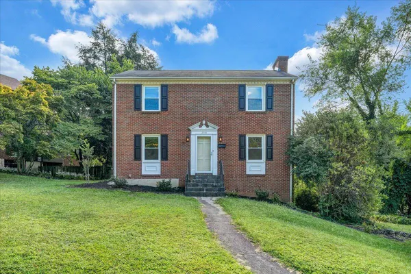 $367,950 | 2444 Lincoln Avenue Southwest, Roanoke, VA 24015