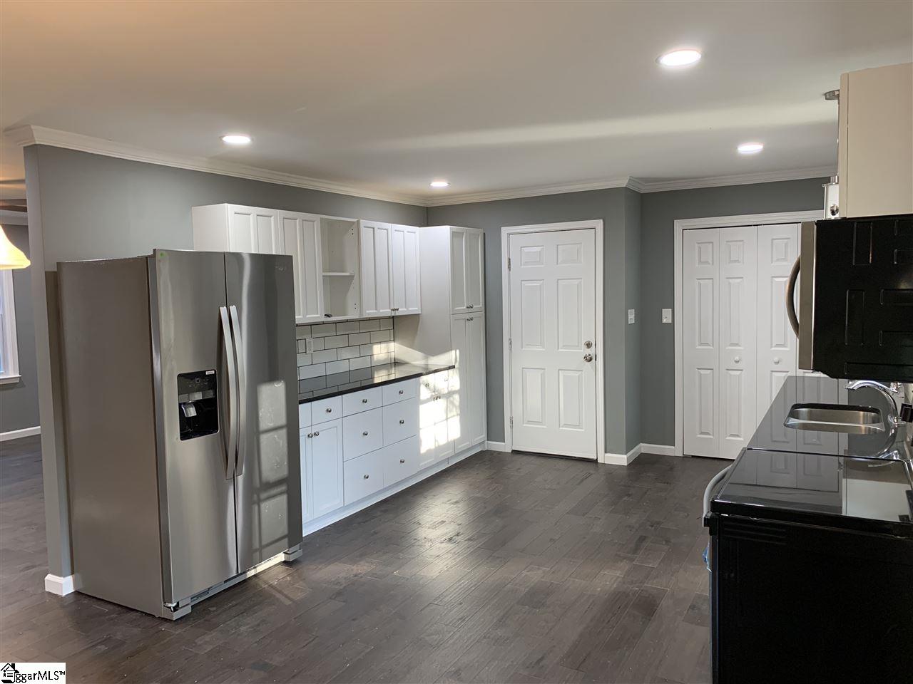 105 Tryon Street Greer, SC 29650 - Photo 4 of 18 Gallery Image 4