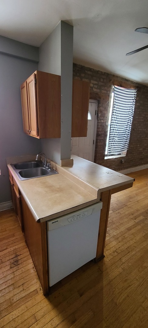 1340 West 18th Place, Unit 1C Chicago, IL 60608 - Photo 4 of 9