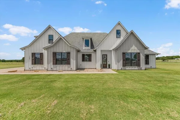 $650,000 | 108 Stafford Road, Weatherford, TX 76088