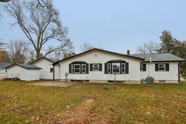 $374,500 | 223 South Sherman Street, Eagle, WI 53119