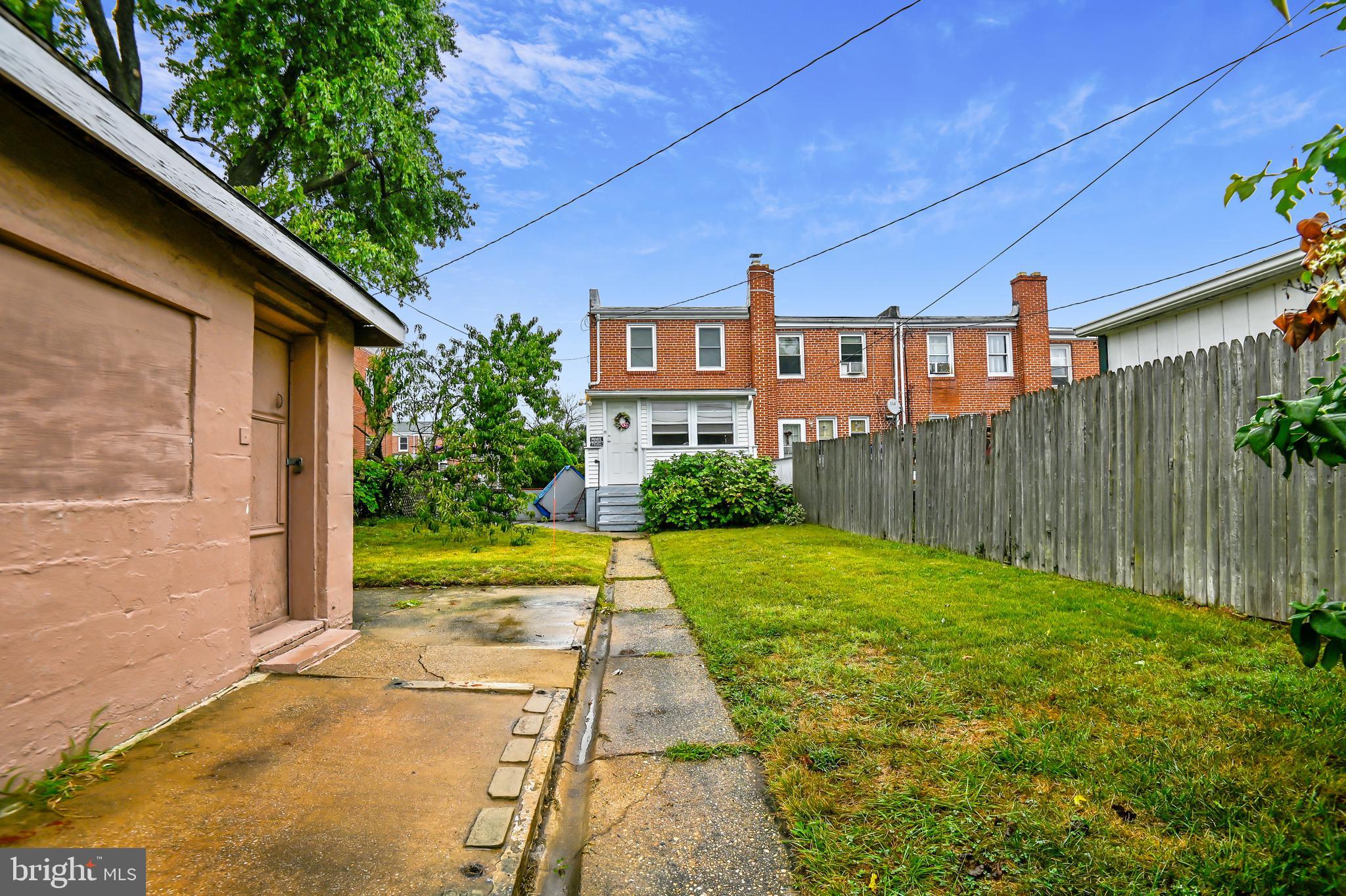1224 Haverhill Road Baltimore, MD 21229 - Photo 34 of 36 Spacious fenced in backyard
