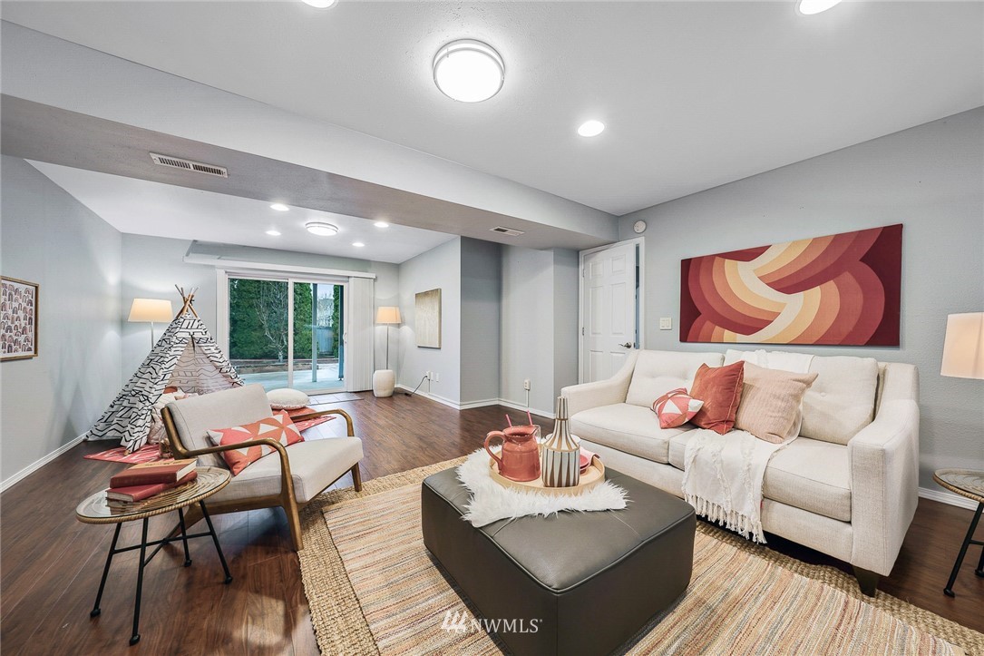 11918 Northeast 159th Street Bothell, WA 98011 - Photo 12 of 30 Gallery Image 12