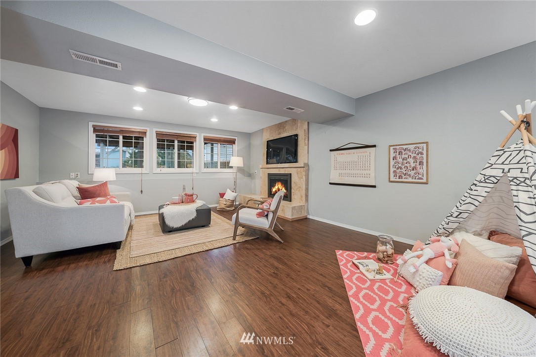 11918 Northeast 159th Street Bothell, WA 98011 - Photo 13 of 30 Gallery Image 13