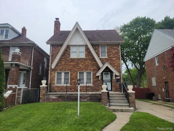 $2,600 | 371 Piper Boulevard, Detroit, MI 48215