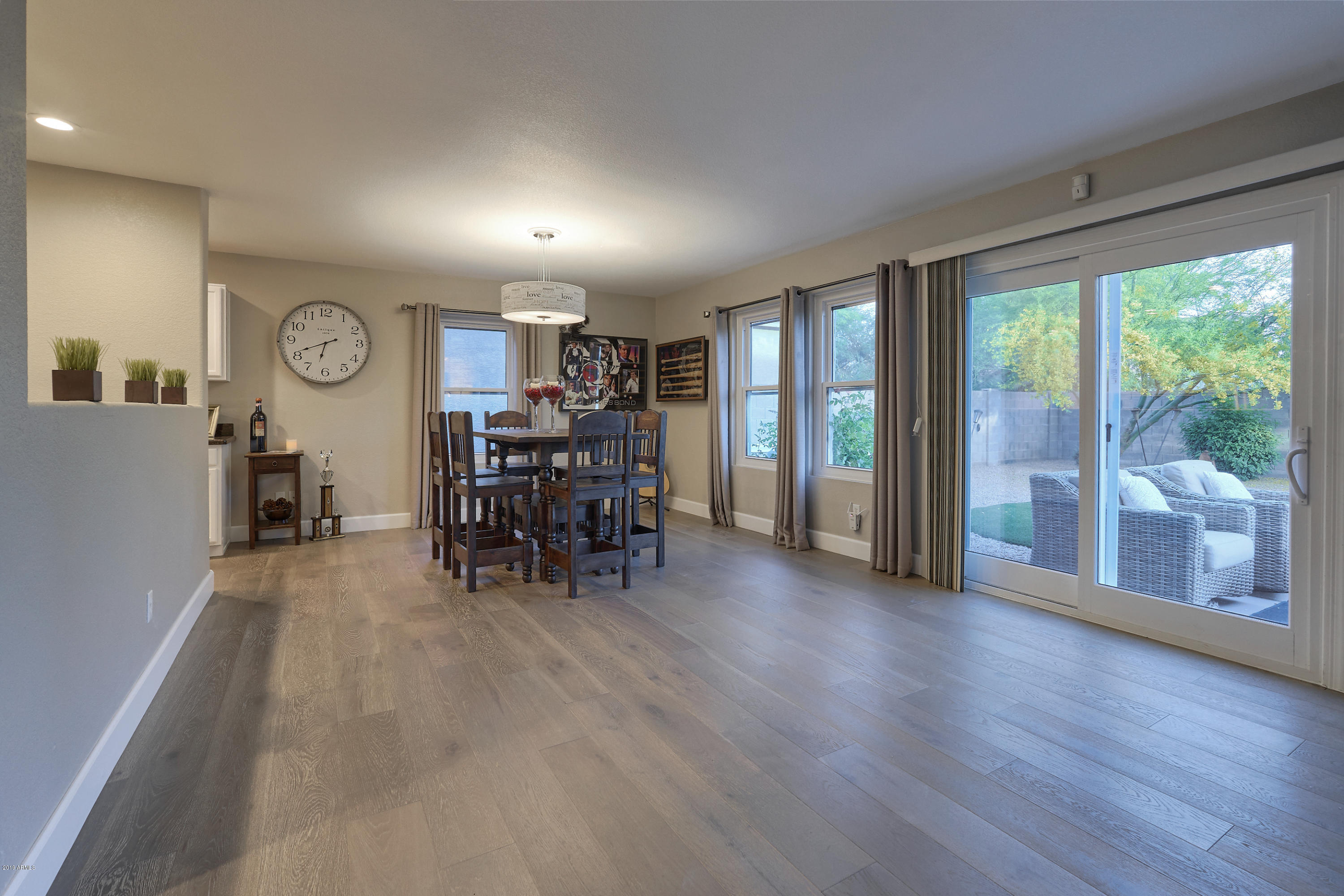 5125 East Peak View Road Cave Creek, AZ 85331 - Photo 10 of 31 Light and bright!