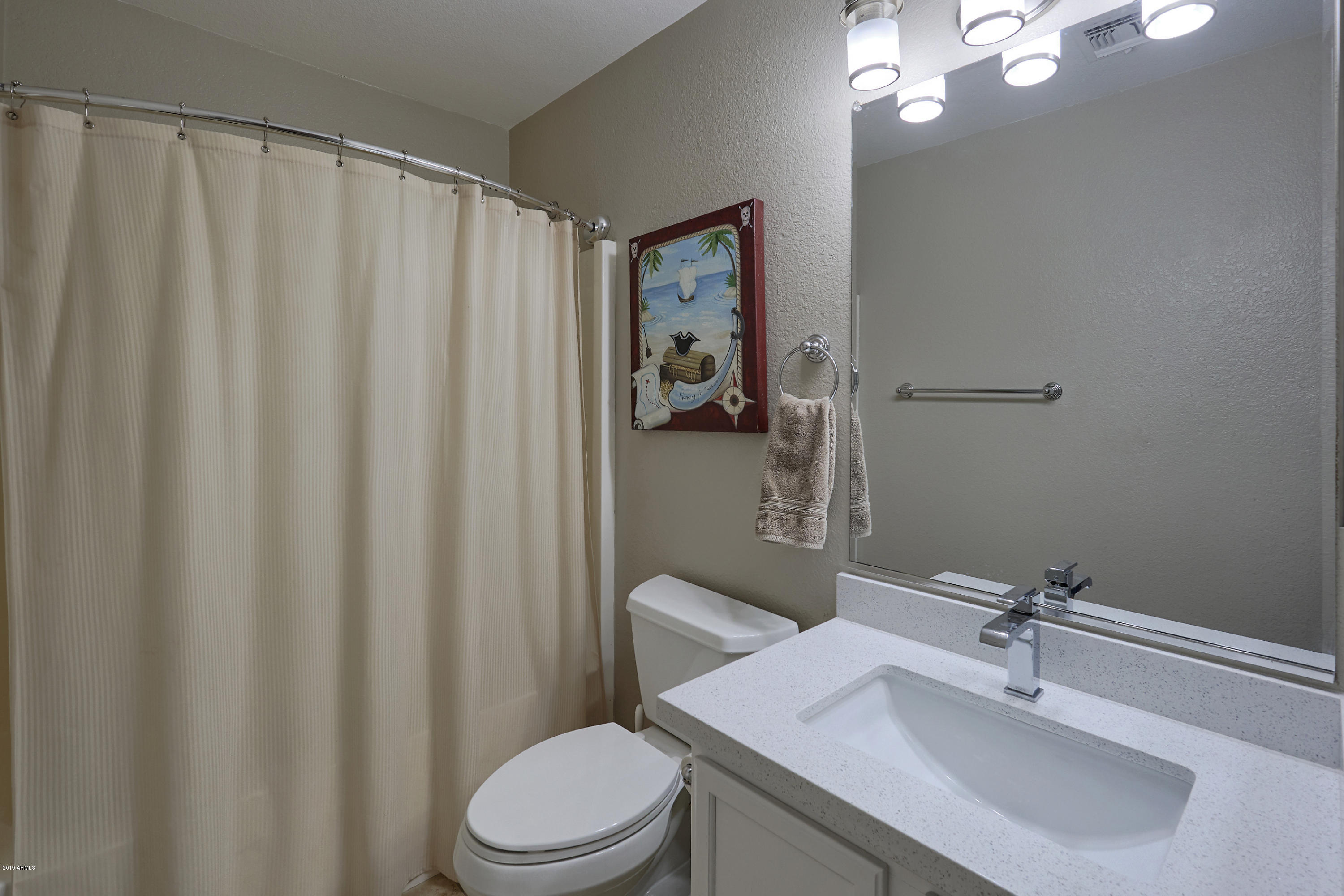 5125 East Peak View Road Cave Creek, AZ 85331 - Photo 22 of 31 Main bath up