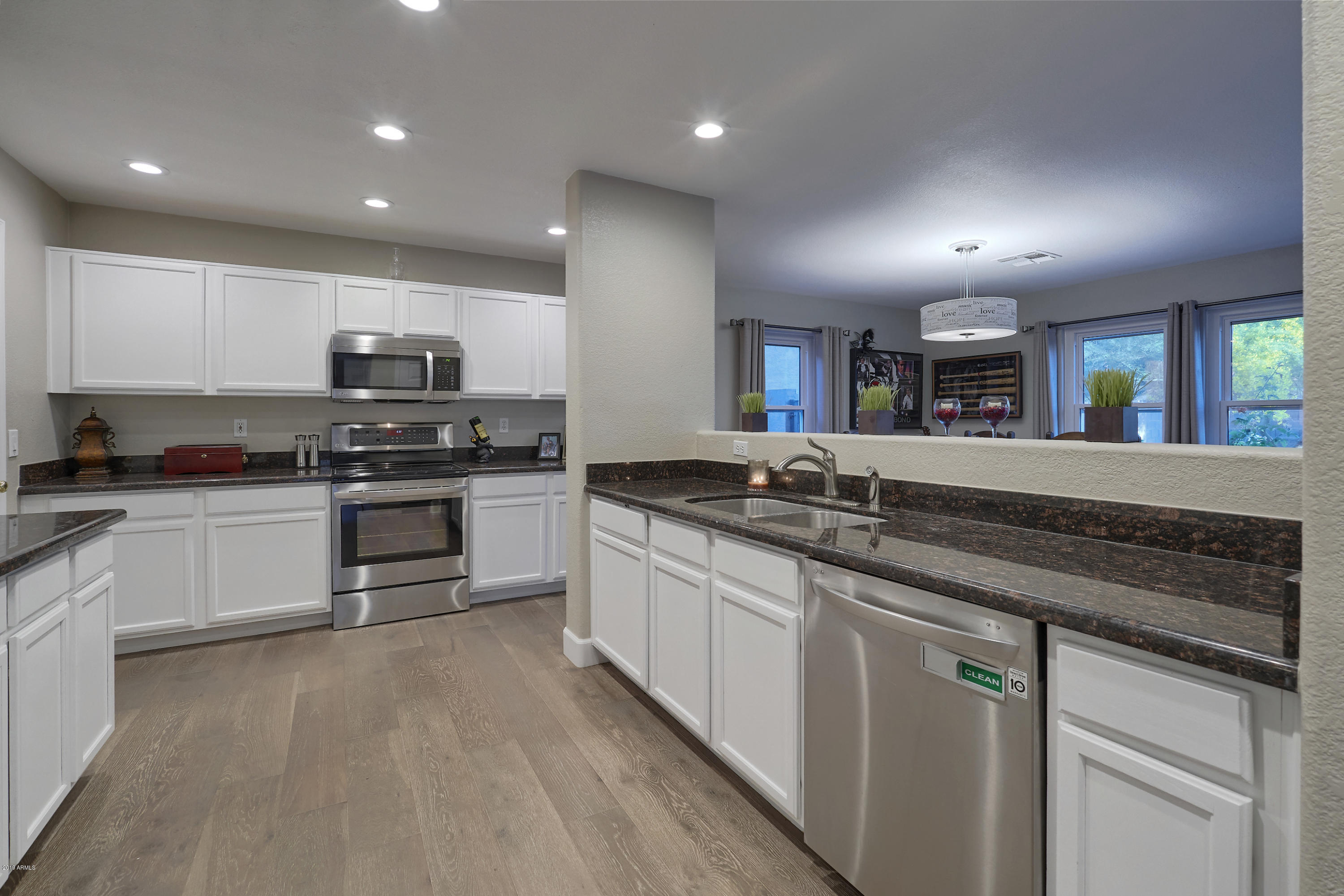 5125 East Peak View Road Cave Creek, AZ 85331 - Photo 6 of 31 Gourmet kitchen