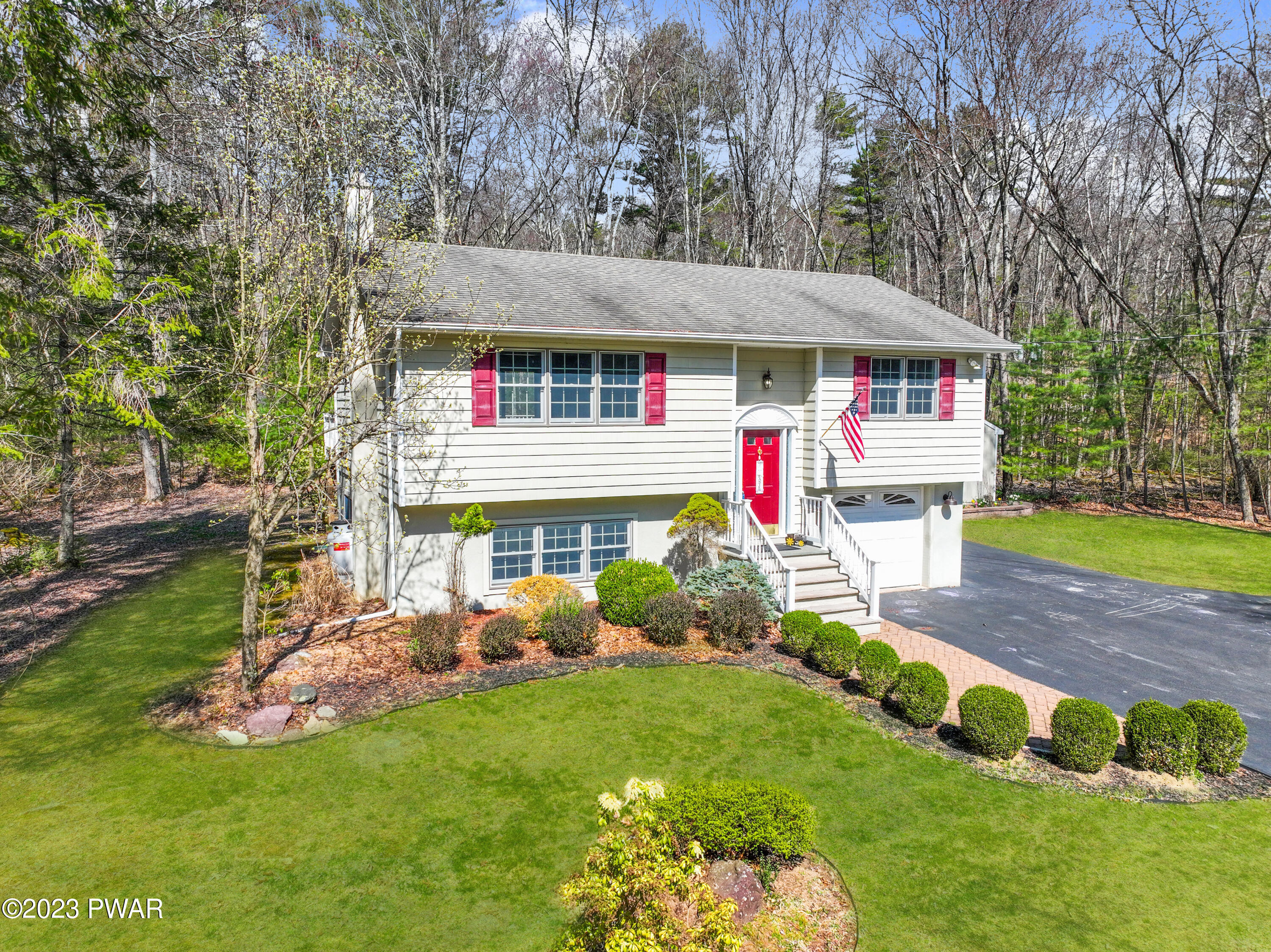 193 Christian Hill Road Milford, PA 18337 - Photo 3 of 38