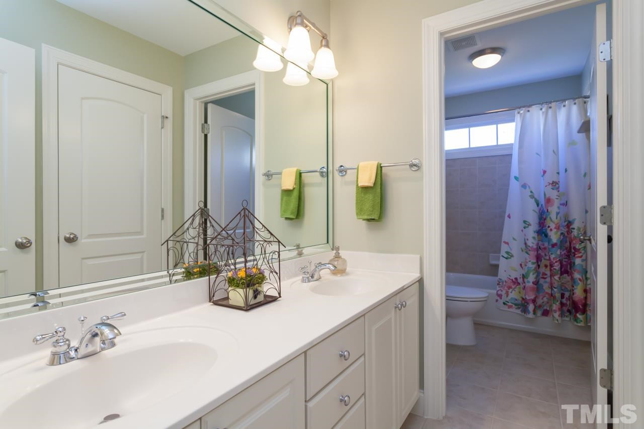 2015 Dunforest Court Raleigh, NC 27614 - Photo 19 of 25 Bathroom