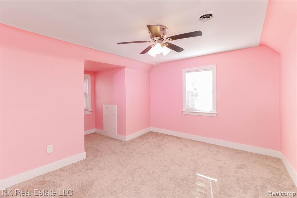 21155 Evergreen Road Southfield, MI 48075 - Photo 20 of 23 Gallery Image 20