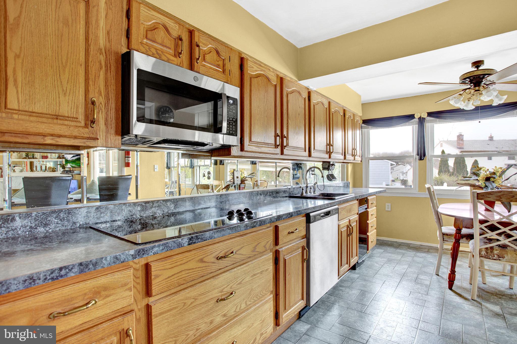 100 Hooton Road Mount Laurel, NJ 08054 - Photo 11 of 25 Kitchen