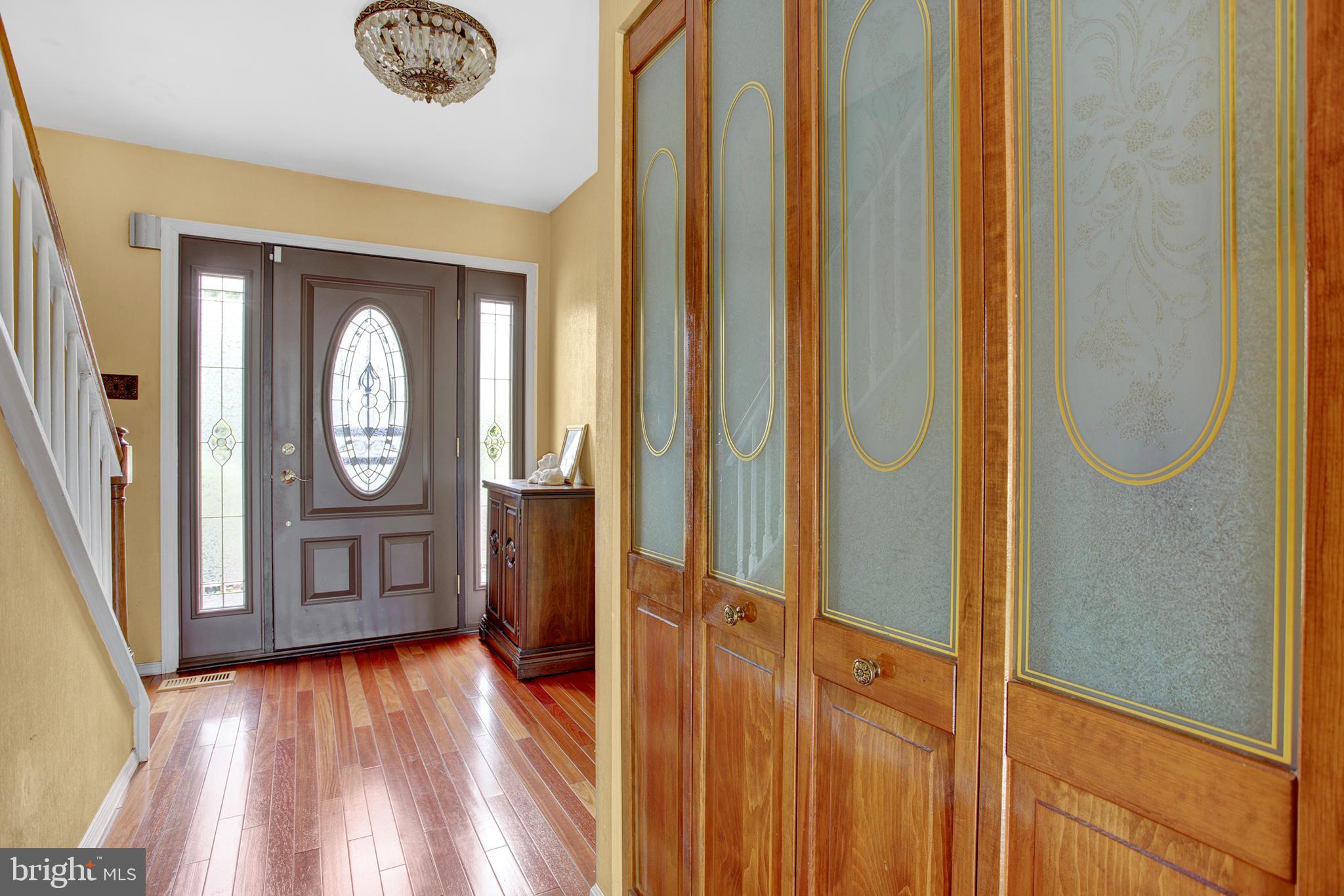 100 Hooton Road Mount Laurel, NJ 08054 - Photo 15 of 25 Foyer
