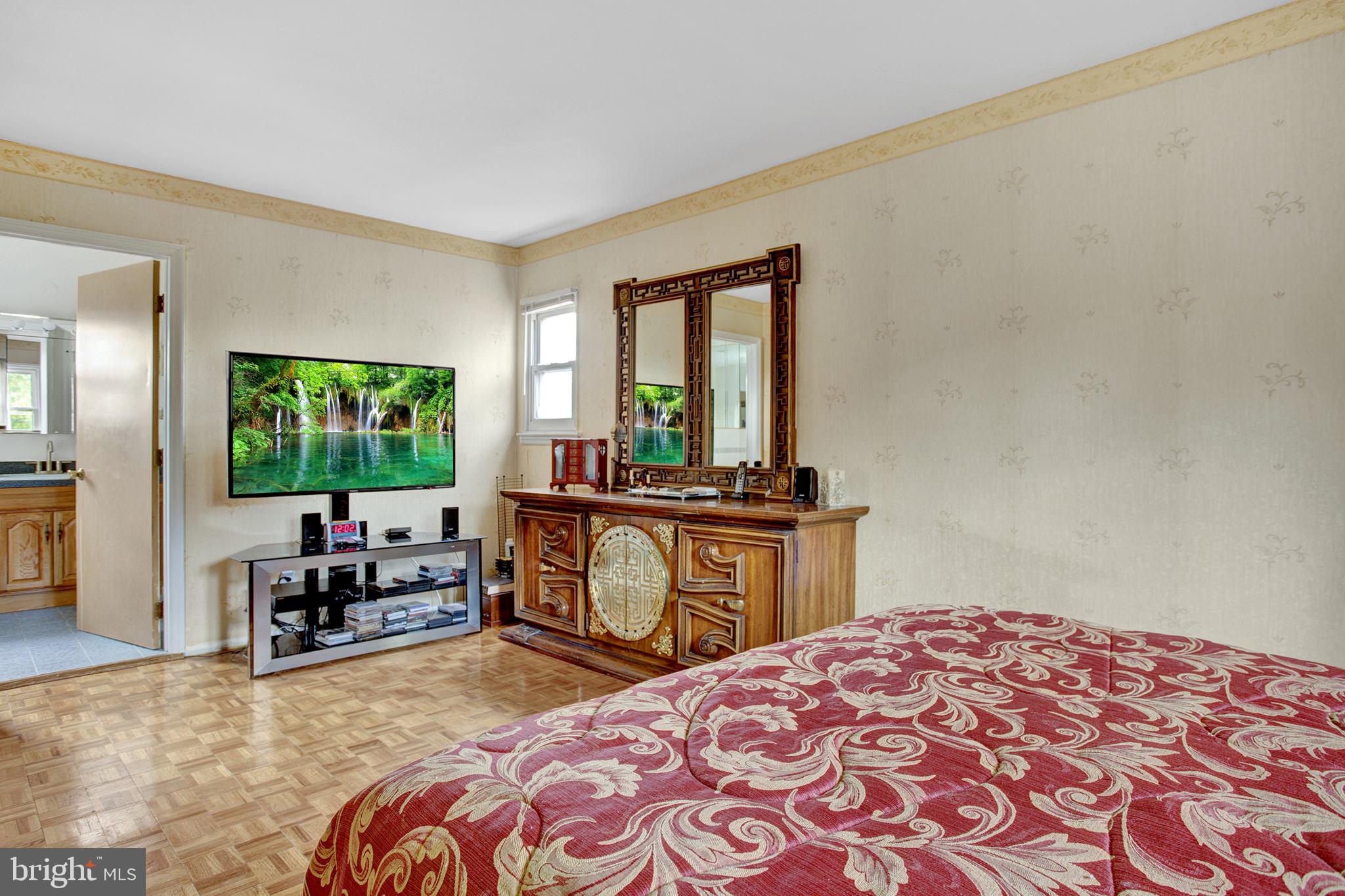 100 Hooton Road Mount Laurel, NJ 08054 - Photo 17 of 25 Primary Bedroom
