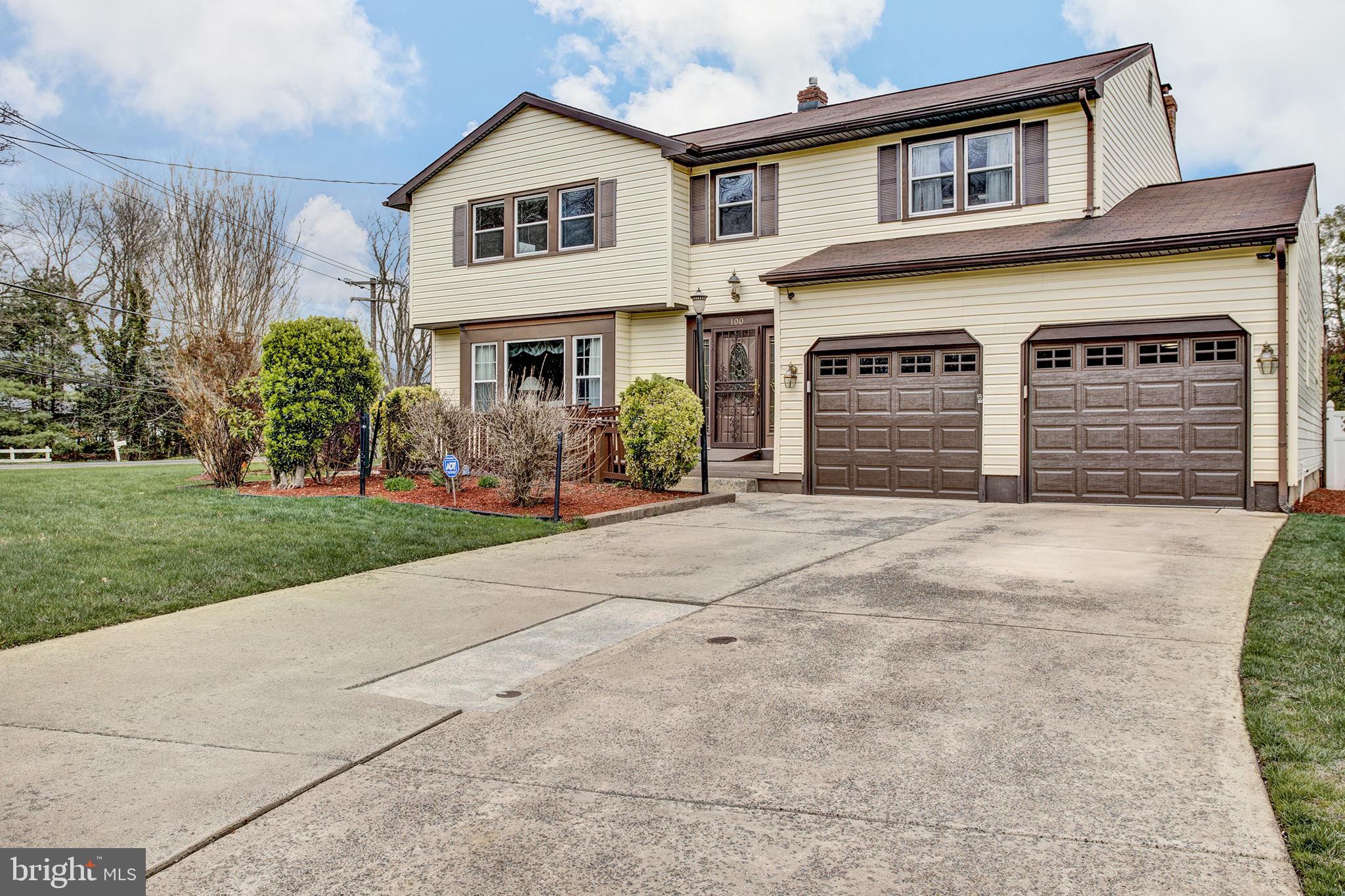 100 Hooton Road Mount Laurel, NJ 08054 - Photo 2 of 25 Front